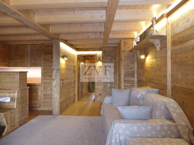 Appartamento di prestigio in vendita Cortina d'Ampezzo, Italia