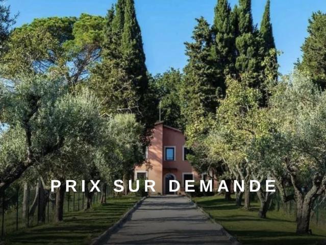 Appartamento di prestigio di 1100 m² in vendita Roma, Lazio