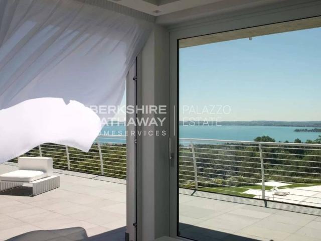 Appartamento di prestigio di 124 m² in vendita Padenghe sul Garda, Lombardia