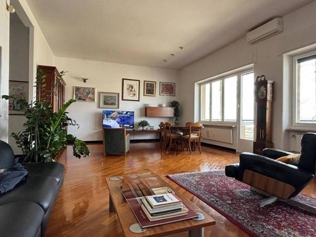 Appartamento di prestigio di 130 m² in affitto Piazza Raffaele Rossetti, 5, Genova, Liguria