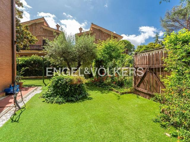 Appartamento di prestigio di 135 m² in vendita Via Atimeto, Roma, Lazio