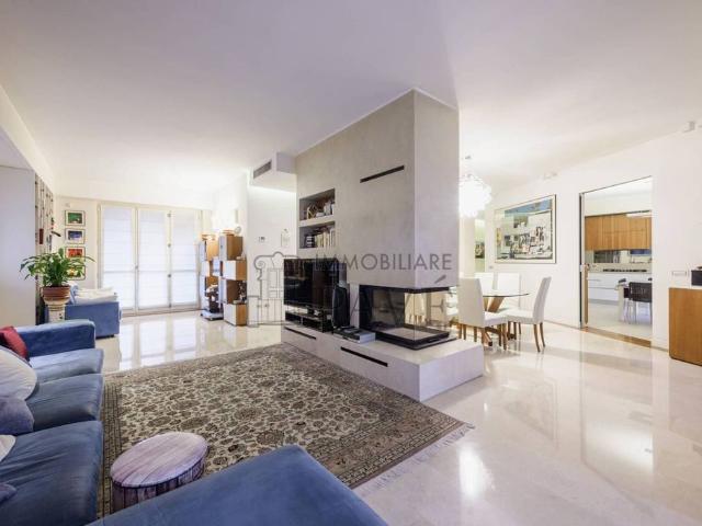 Appartamento di prestigio di 240 m² in vendita Via Leon Battista Alberti, 5, Milano, Lombardia