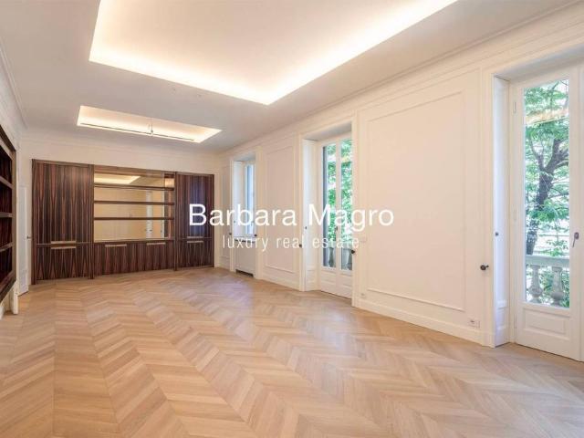 Appartamento di prestigio di 241 m² in vendita Via Montebello, 24, Milano, Lombardia