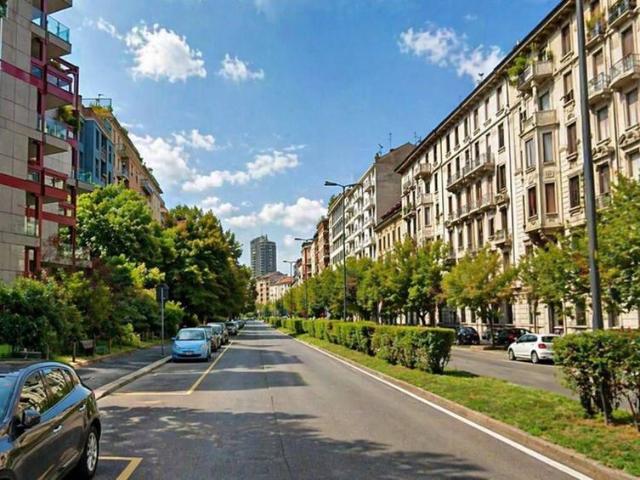 Appartamento di prestigio di 250 m² in vendita Viale Emilio Caldara, Milano, Lombardia