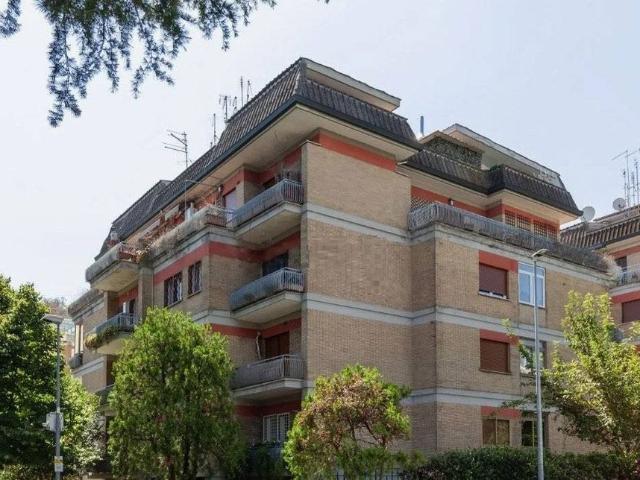 Appartamento di prestigio di 272 m² in vendita Viale Cortina d'Ampezzo, 99, Roma, Lazio