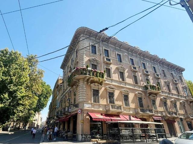Appartamento di prestigio di 276 m² in vendita Strada Macedonio Melloni, Parma, Emilia Romagna