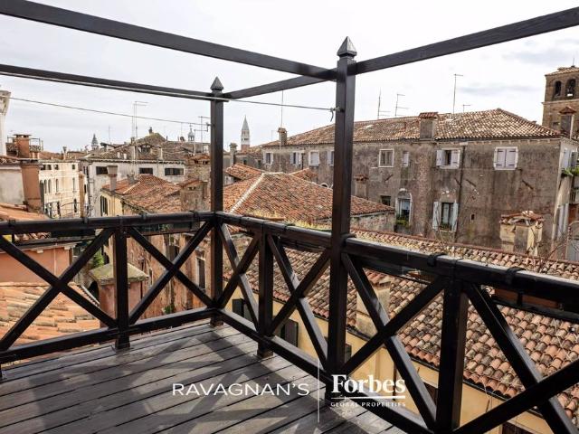 Appartamento di prestigio di 280 m² in vendita Venezia, Veneto