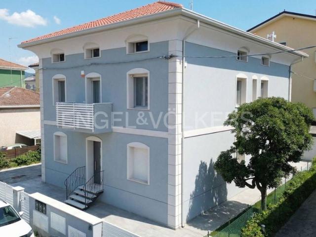 Appartamento di prestigio di 286 m² in vendita Via Nicola Giangi, 27, Rimini, Emilia Romagna