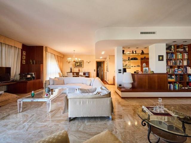 Appartamento di prestigio di 290 m² in vendita Via Antonio Fogazzaro, 20, Milano, Lombardia
