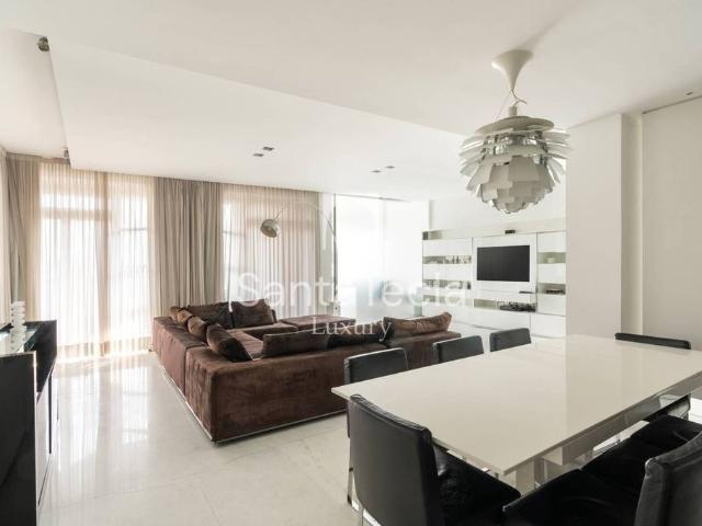 Appartamento di prestigio di 209 m² in vendita Milano, Italia