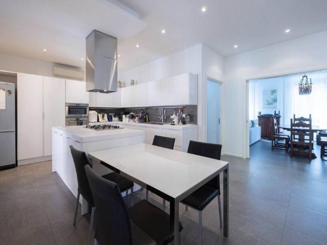 Appartamento di prestigio di 213 m² in vendita Via San Pio V, 11, Bologna, Emilia Romagna