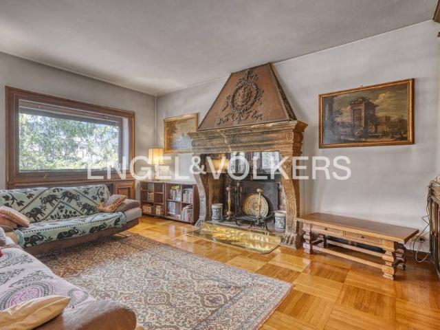 Appartamento di prestigio di 225 m² in vendita Cortina d'Ampezzo, Italia