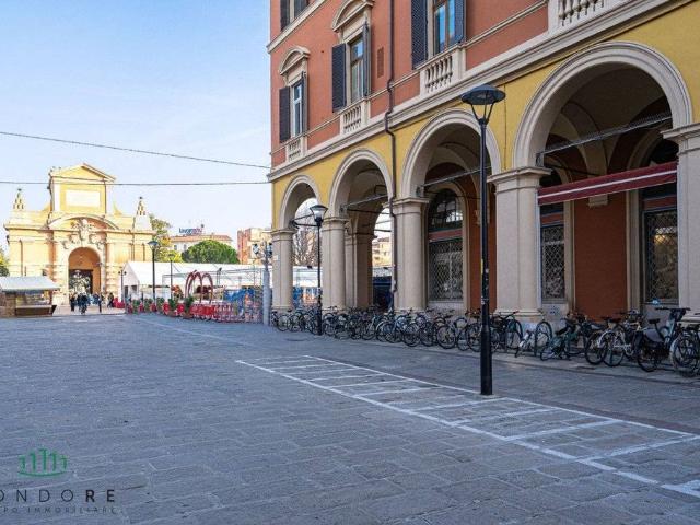 Appartamento di prestigio di 234 m² in vendita Via Galliera, Bologna, Emilia Romagna