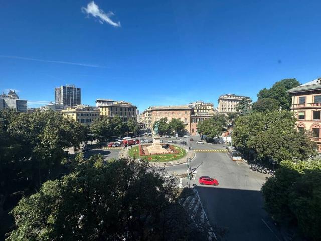 Appartamento di prestigio di 320 m² in vendita PIAZZA CORVETTO, 1, Genova, Liguria