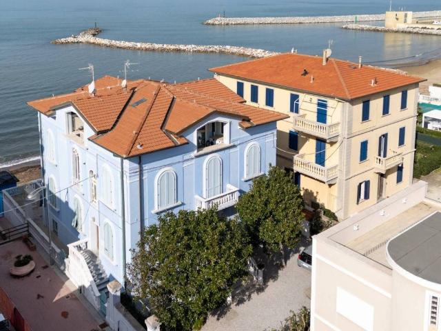 Appartamento di prestigio di 320 m² in vendita via Sardegna, 1, San Vincenzo, Livorno, Toscana