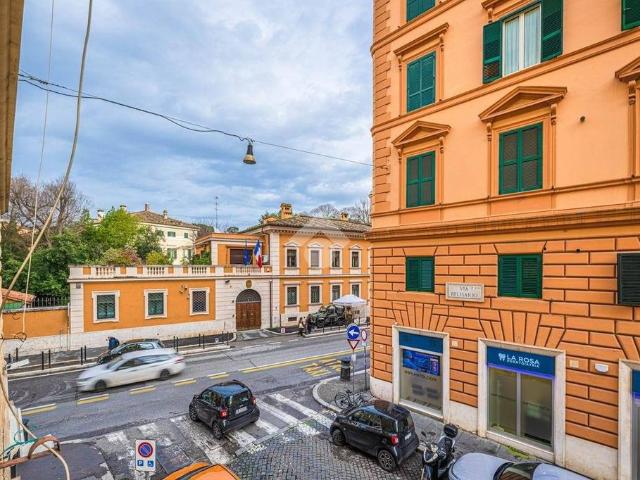 Appartamento di prestigio di 70 m² in vendita Via Piave, Roma, Lazio