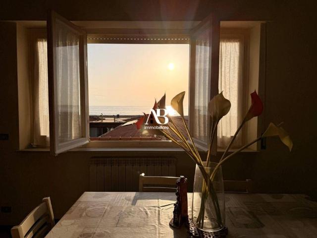 Prestigioso appartamento di 72 m² in vendita Viareggio, Italia
