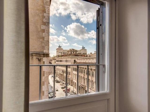 Appartamento di prestigio di 88 m² in vendita Piazza dei Santi Apostoli, Roma, Lazio