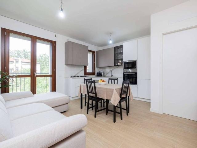 Appartamento di prestigio di 83 m² in vendita via novegro 31, Segrate, Lombardia