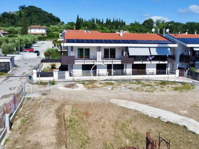 Appartamento di prestigio di 98 m² in vendita Via Tito Speri, Padenghe sul Garda, Lombardia