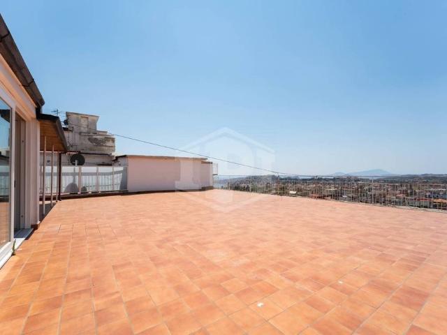 Appartamento di prestigio di 90 m² in vendita Via Michele Kerbaker, 86, Napoli, Campania
