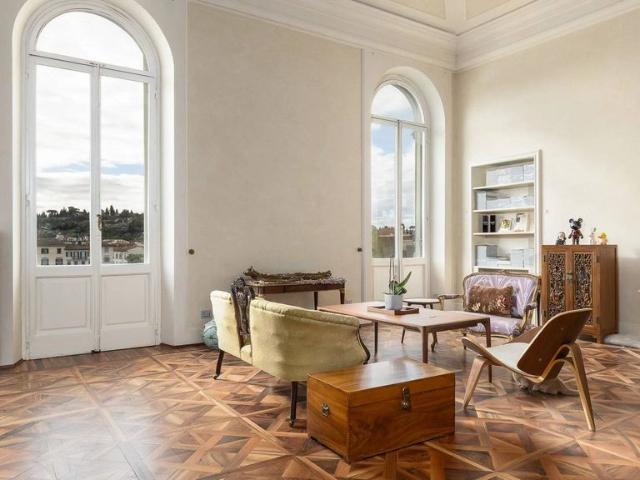 Appartamento di prestigio in vendita Firenze, Italia