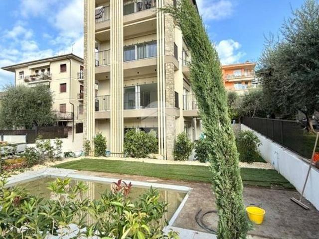 Appartamento di prestigio in vendita Località Crosetta, 6, Torri del Benaco, Veneto