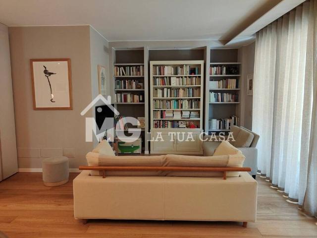 Appartamento di prestigio in vendita Modena, Italia