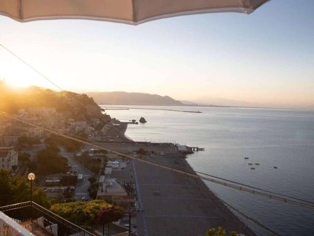 Appartamento di prestigio in vendita via Costiera Amalfitana, Vietri sul Mare, Salerno, Campania