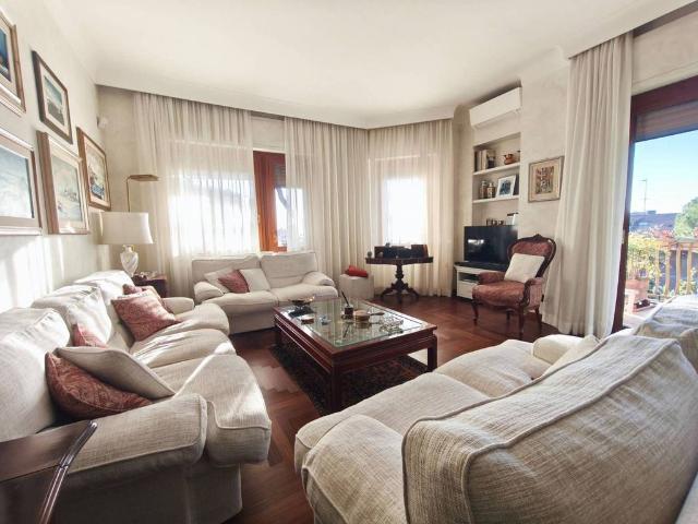 Appartamento di prestigio in vendita Via Suvereto, Roma, Lazio