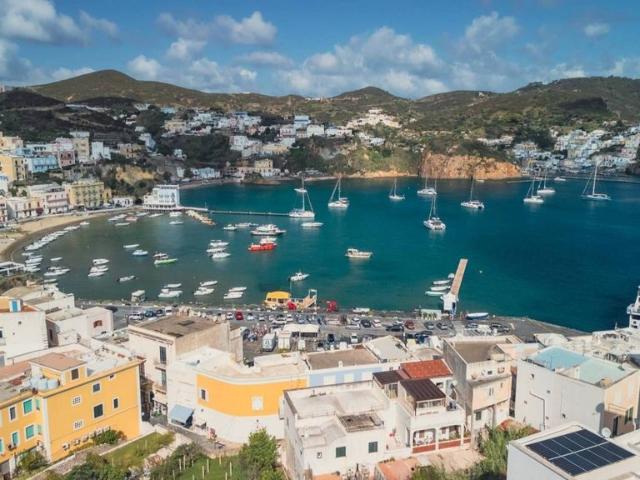 Appartamento di prestigio in vendita Via Salita Scarpellini, 10, Ponza, Latina, Lazio