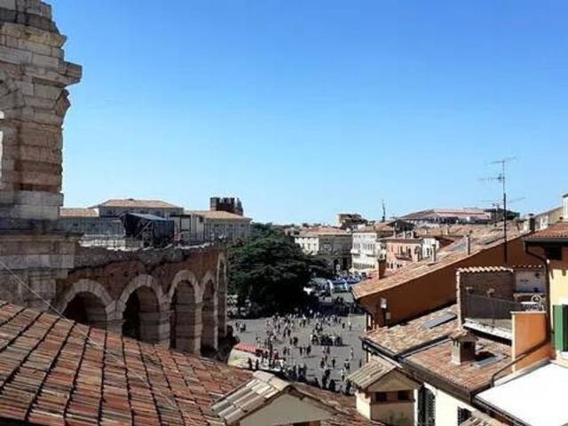 Appartamento di prestigio in vendita Via Tre Marchetti, Verona, Veneto