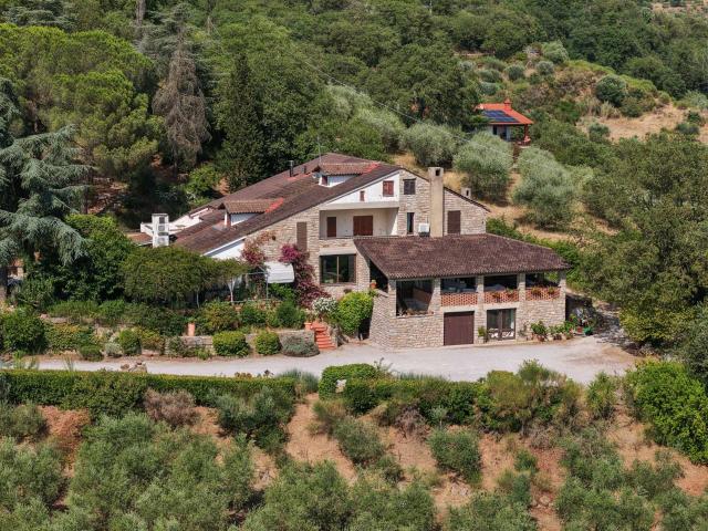 Appartamento elegante con vista lago e piscina 240m² Passignano sul Trasimeno