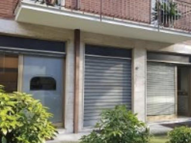 APPARTAMENTO EX Ufficio app.to 3 vetrine fronte strada, via Fiorini