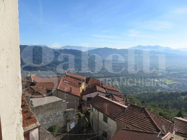 Appartamento Follo. Rif.: 810VRG