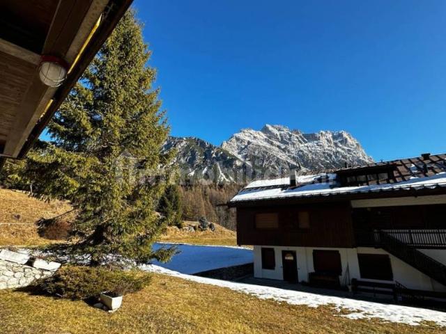 Appartamento frazione Zuel di Sopra 34, Centro, Cortina d'Ampezzo