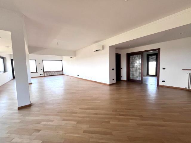 Appartamento in comprensorio lusso portierato 24h