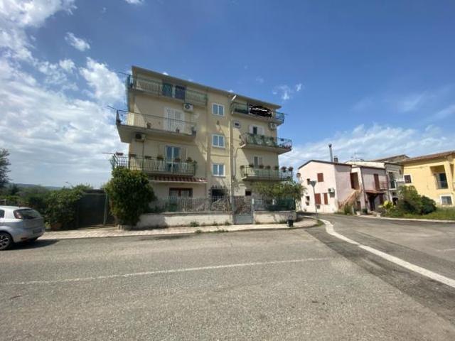 Appartamento in Contrada Galderate
