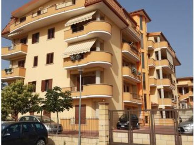 Appartamento in Contrada Varrolate