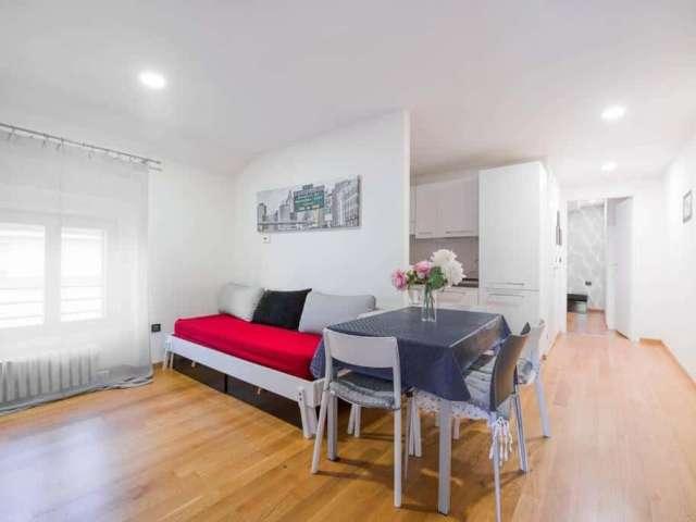 Appartamento in Corso Genova, Milano di 60 m² con 1 camera da letto