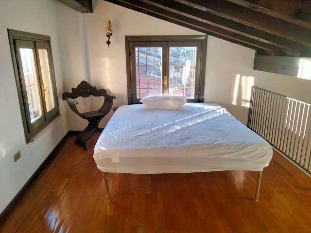 Appartamento in Corso Giuseppe Garibaldi, Brescia, di 210 m² con 5 camere da letto