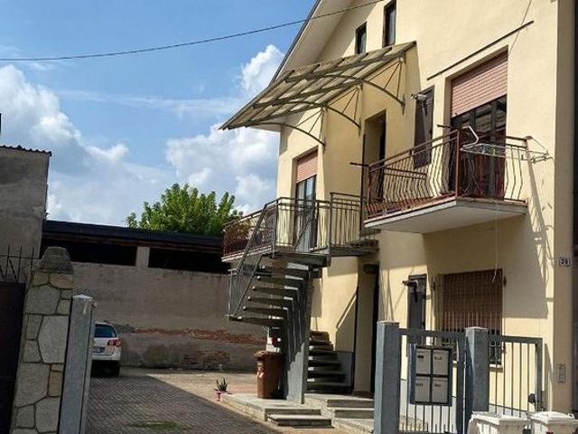 Appartamento in Canale D' alba centro