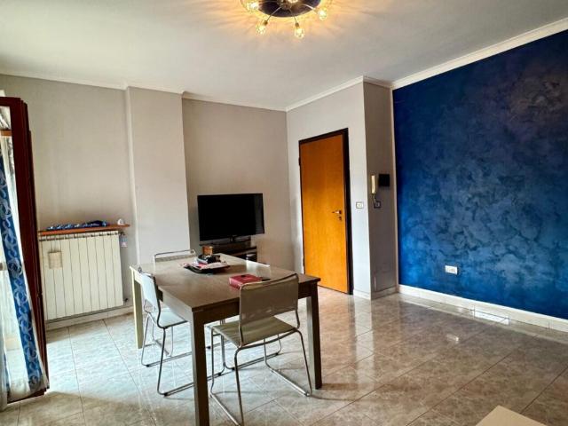 Appartamento in affitto – Via America Appartamento in affitto – Via America Contatti