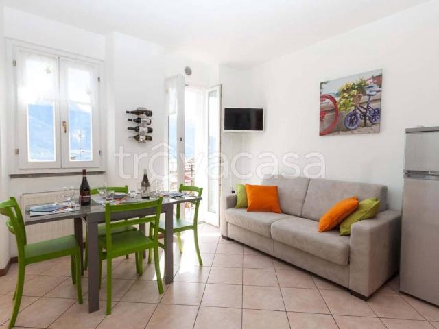 Appartamento in affitto a Musso via della Filanda, arredato, terrazzo, vista panoramica TrovaCasa
