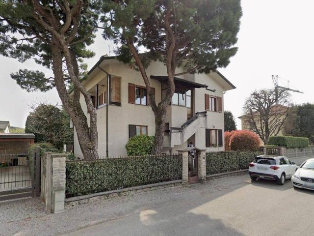 Appartamento in affitto a Macherio