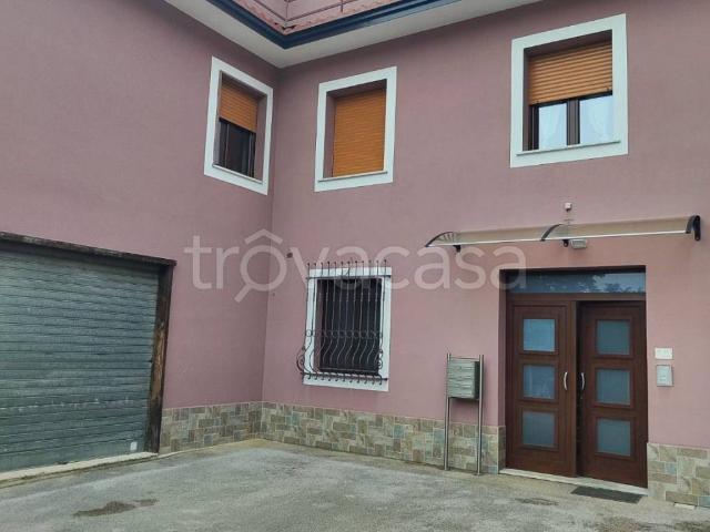 Appartamento in affitto a Manocalzati via ofantina 15, non arredato/vuoto, riscaldamento autonomo, buono stato TrovaCasa