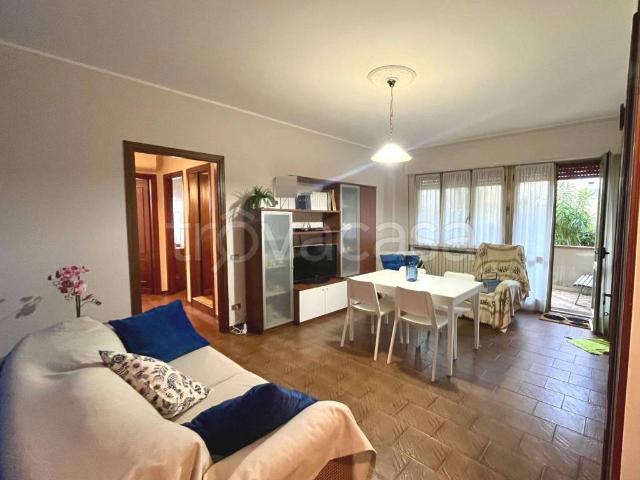 Appartamento in affitto a Massa, arredato, giardino privato, box TrovaCasa