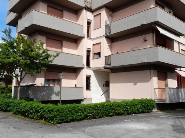Appartamento in affitto a Massa, arredato, terrazzo, ascensore TrovaCasa