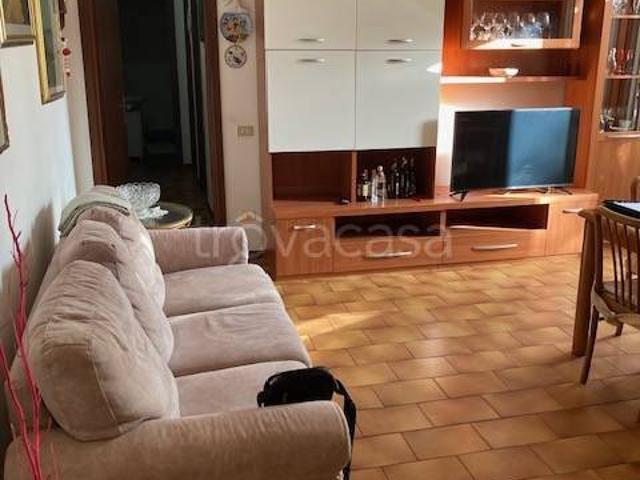 Appartamento in affitto a Massa via Firenze, arredato, posto auto, balcone TrovaCasa