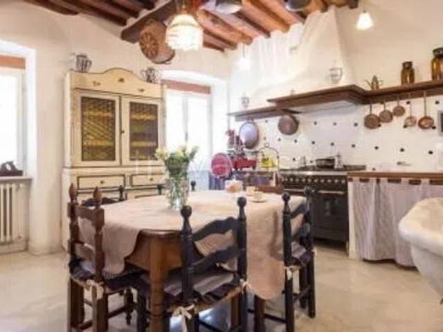 Appartamento in affitto a Massa via Mura Sud, ristrutturato, centrale, cucina abitabile TrovaCasa